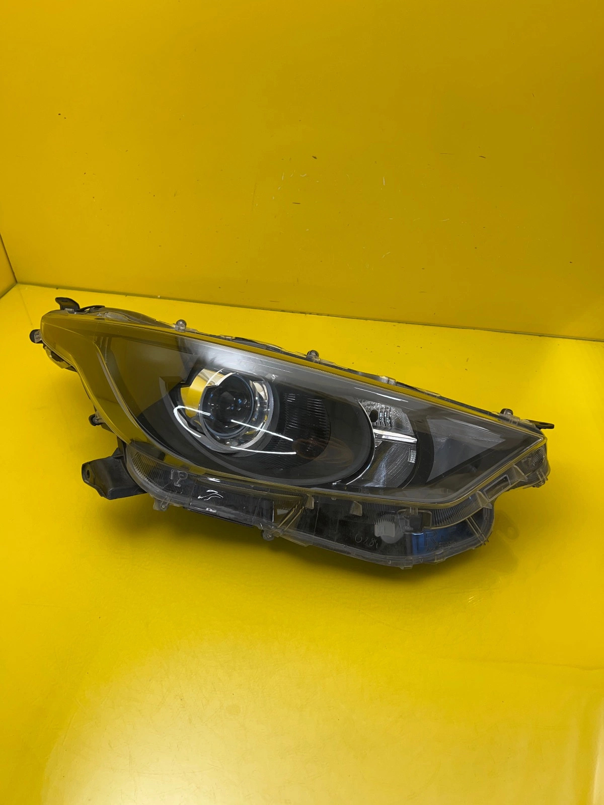 Reflektor Lampa Prawa Toyota Yaris IV 4 Zwykła H7 19-23 K0-6 Autolamps Reflektor Lampa Prawa Toyota Yaris IV 4 Zwykła H7 19-23 K0-6