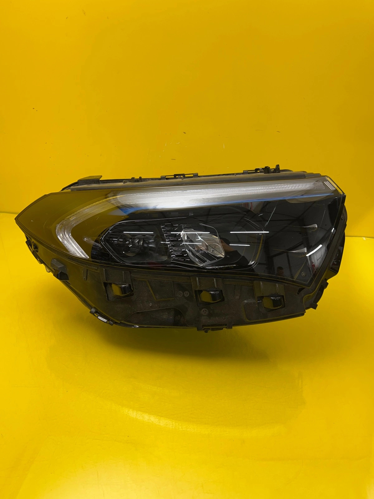 Reflektor Lampa Prawa Mercedes EQB EQA W243 Full Led A2439069000 Autolamps Reflektor Lampa Prawa Mercedes EQB EQA W243 Full Led A2439069000