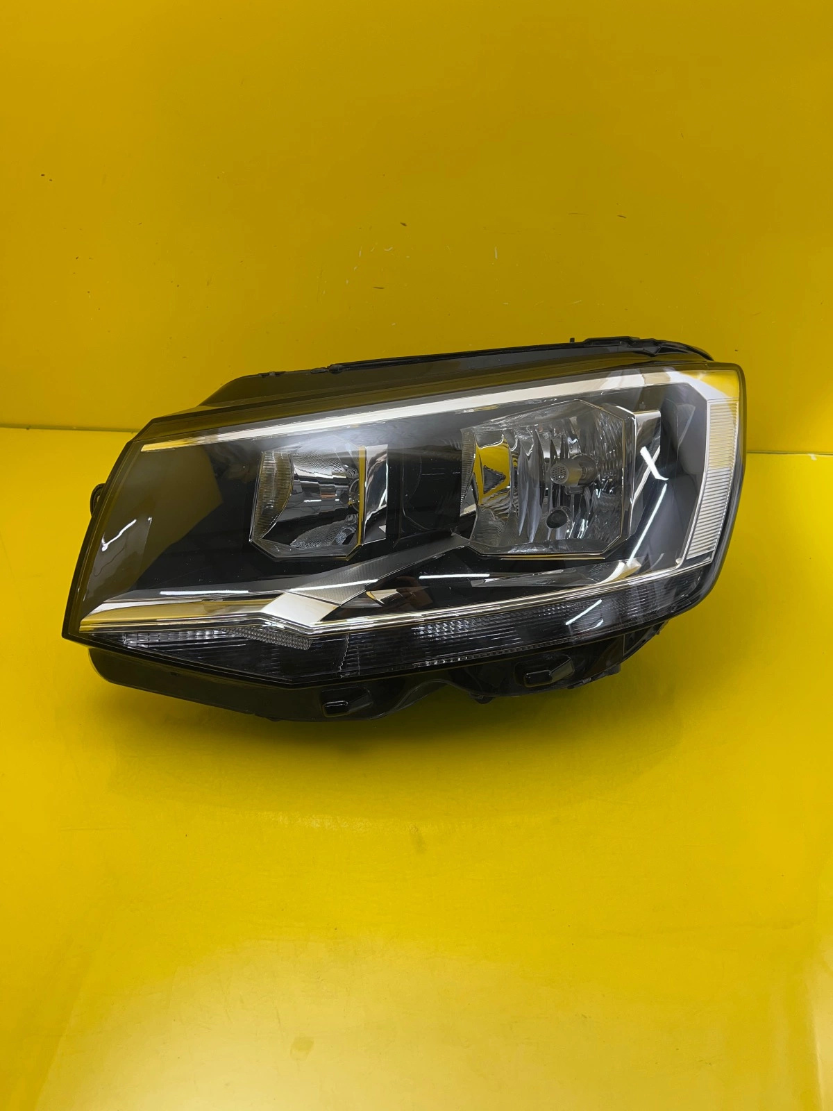 Reflektor Lampa Lewa Przednia VW T6 Transporter 7E 15- 7E1941005A Autolamps Reflektor Lampa Lewa Przednia VW T6 Transporter 7E 15- 7E1941005A