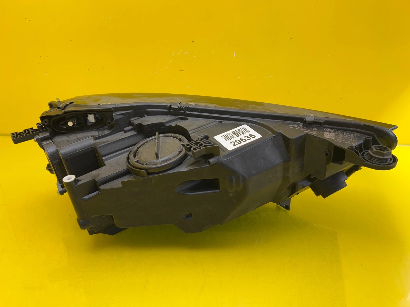 Reflektor Lampa Lewa Audi Q5 80A 16- Bi Xenon 80A941005 USA Autolamps 4 Reflektor Lampa Lewa Audi Q5 80A 16- Bi Xenon 80A941005 USA