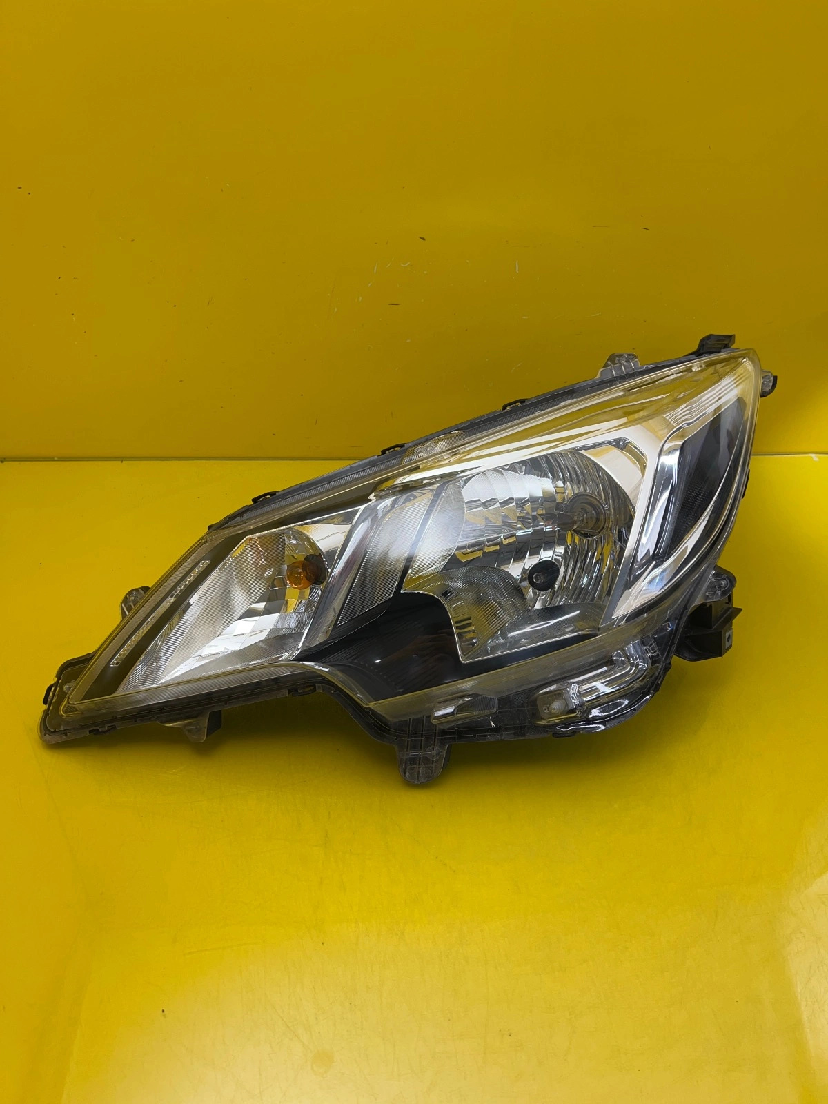 Reflektor Lampa Lewa Przód Mitsubishi Space Star II Lift 19- Autolamps Reflektor Lampa Lewa Przód Mitsubishi Space Star II Lift 19-