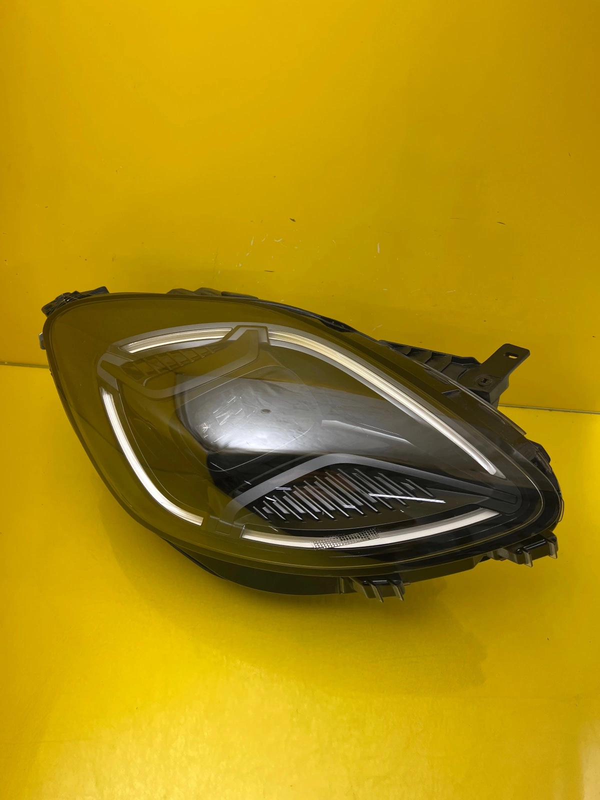 Reflektor Lampa Prawa Ford Puma MK2 Lift Full Led R1TB-13E014-AB Autolamps Reflektor Lampa Prawa Ford Puma MK2 Lift Full Led R1TB-13E014-AB