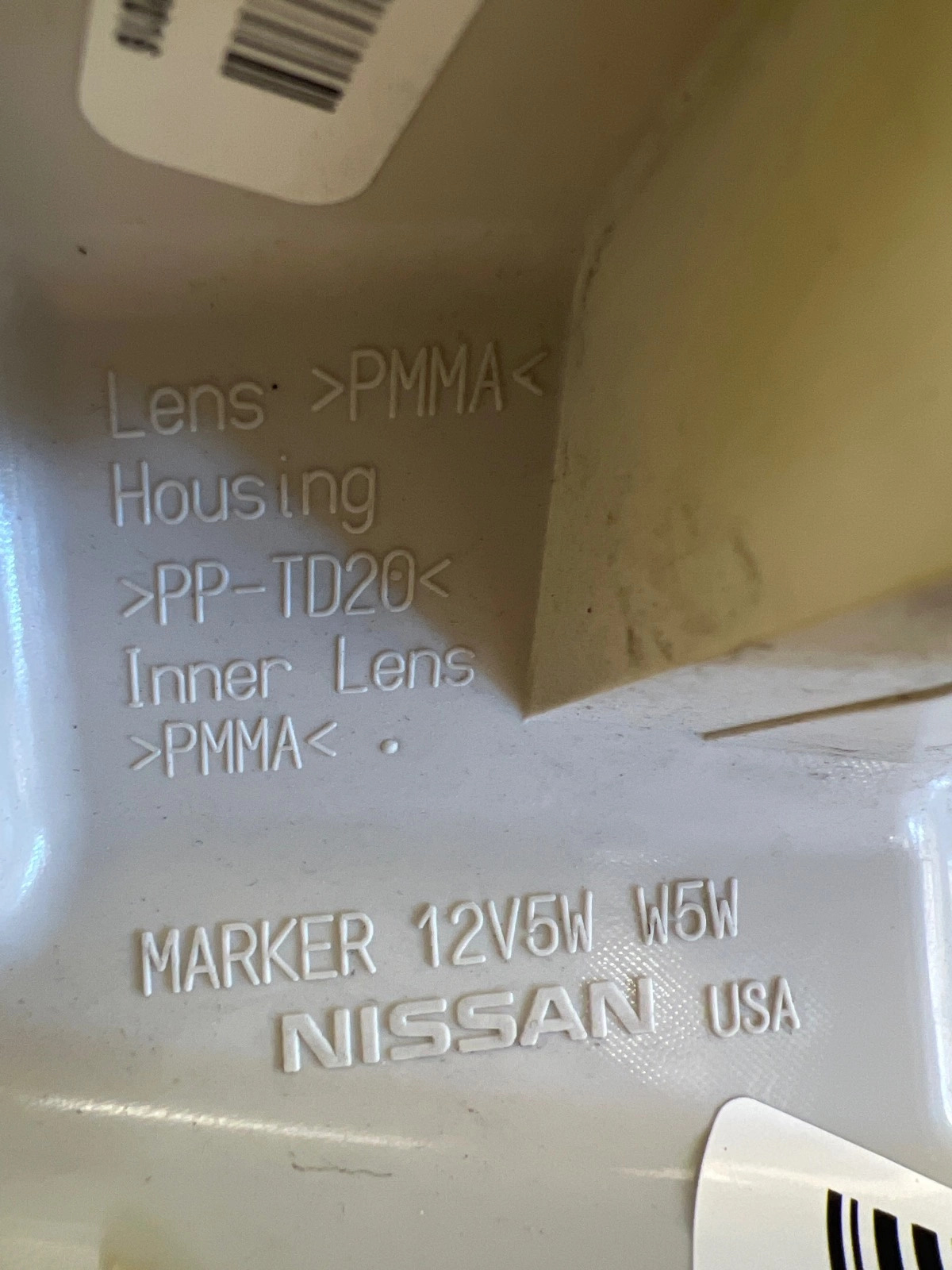 Kierunkowskazy Prawy Nissan Leaf I 1 LED USA Autolamps 3 Kierunkowskazy Prawy Nissan Leaf I 1 LED USA