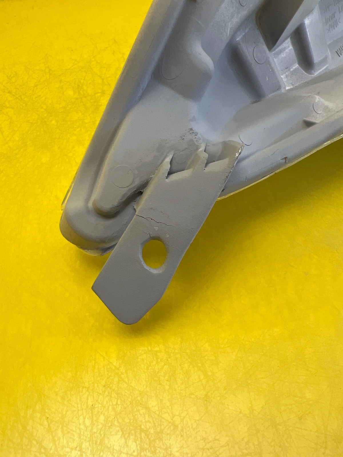 Kierunkowskazy Prawy Nissan Leaf I 1 LED USA Autolamps 5 Kierunkowskazy Prawy Nissan Leaf I 1 LED USA