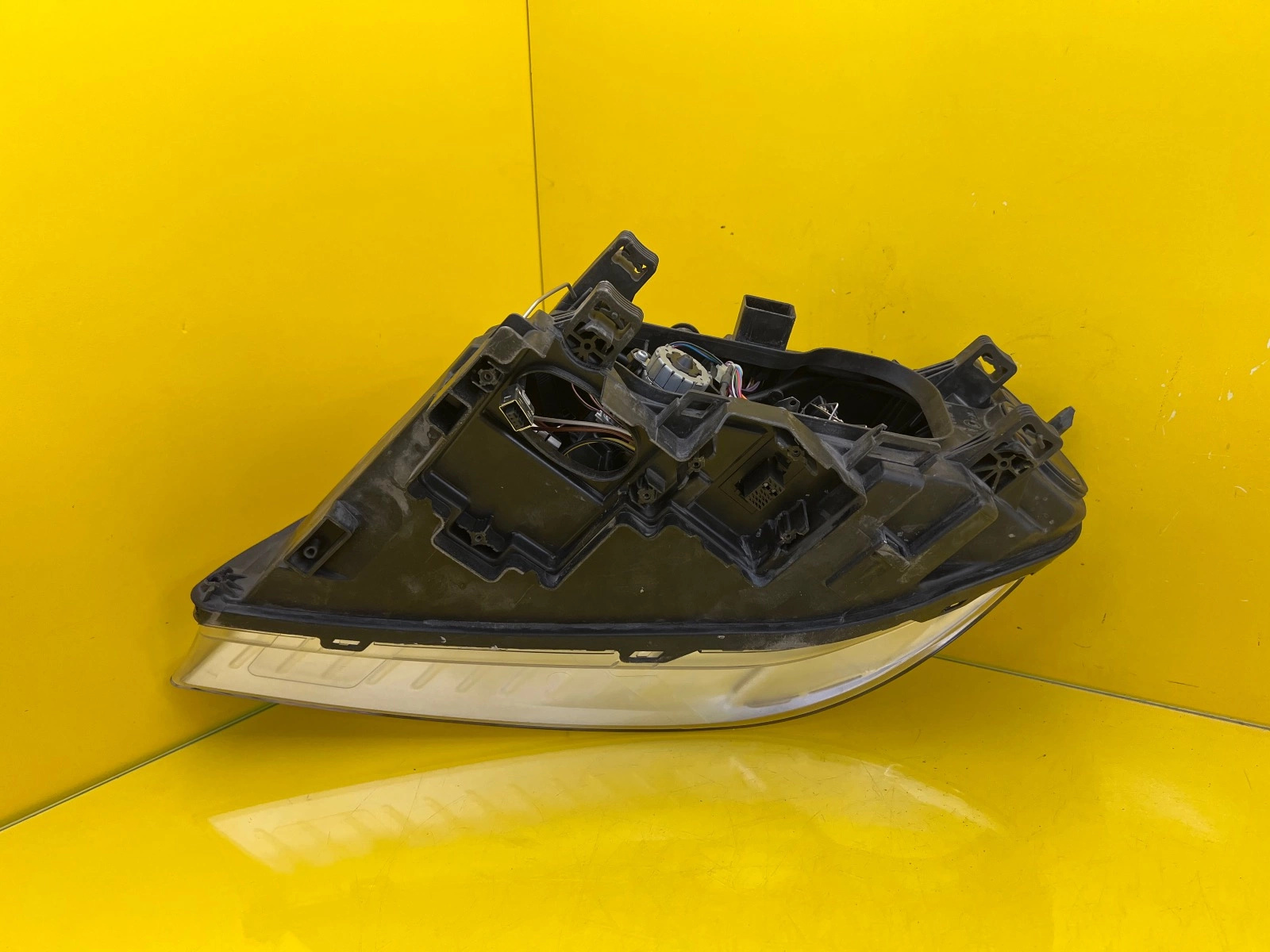 Reflektor Lampa Prawa Volvo XC70 V70 S80 Lift Xenon Skrętna 13-16 31420014 Autolamps 4 Reflektor Lampa Prawa Volvo XC70 V70 S80 Lift Xenon Skrętna 13-16 31420014