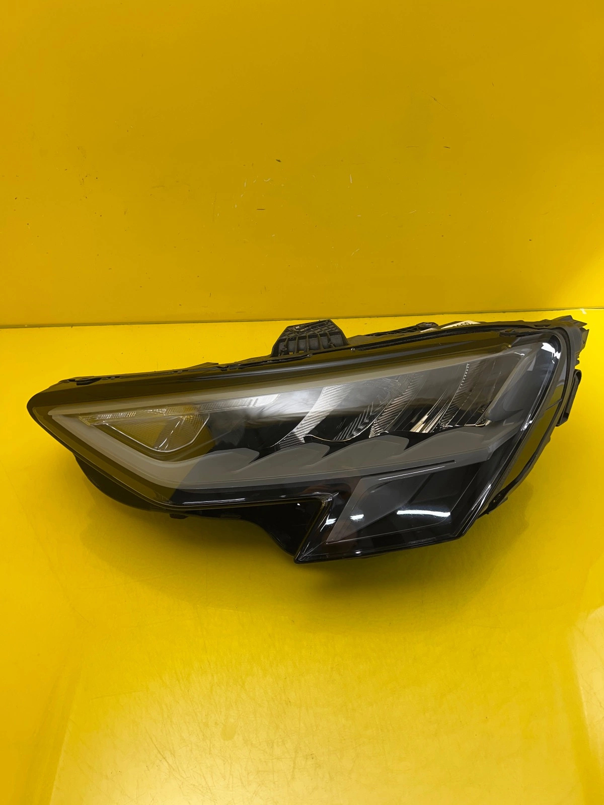 Reflektor Lampa Lewa Audi A3 8Y Full Led 8Y0941011 Autolamps Reflektor Lampa Lewa Audi A3 8Y Full Led 8Y0941011