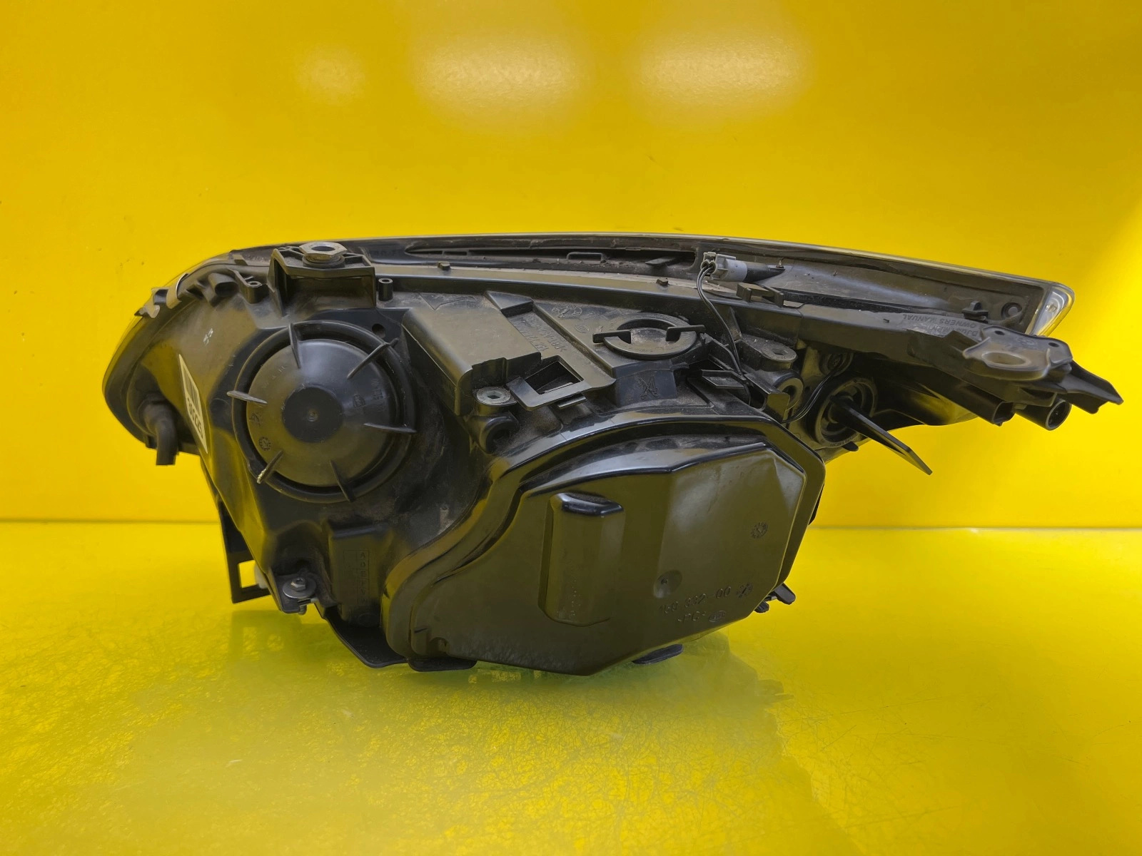 Reflektor Lampa Prawa BMW 5 E60 E61 03-06 Xenon Skrętna D2S Autolamps 3 Reflektor Lampa Prawa BMW 5 E60 E61 03-06 Xenon Skrętna D2S