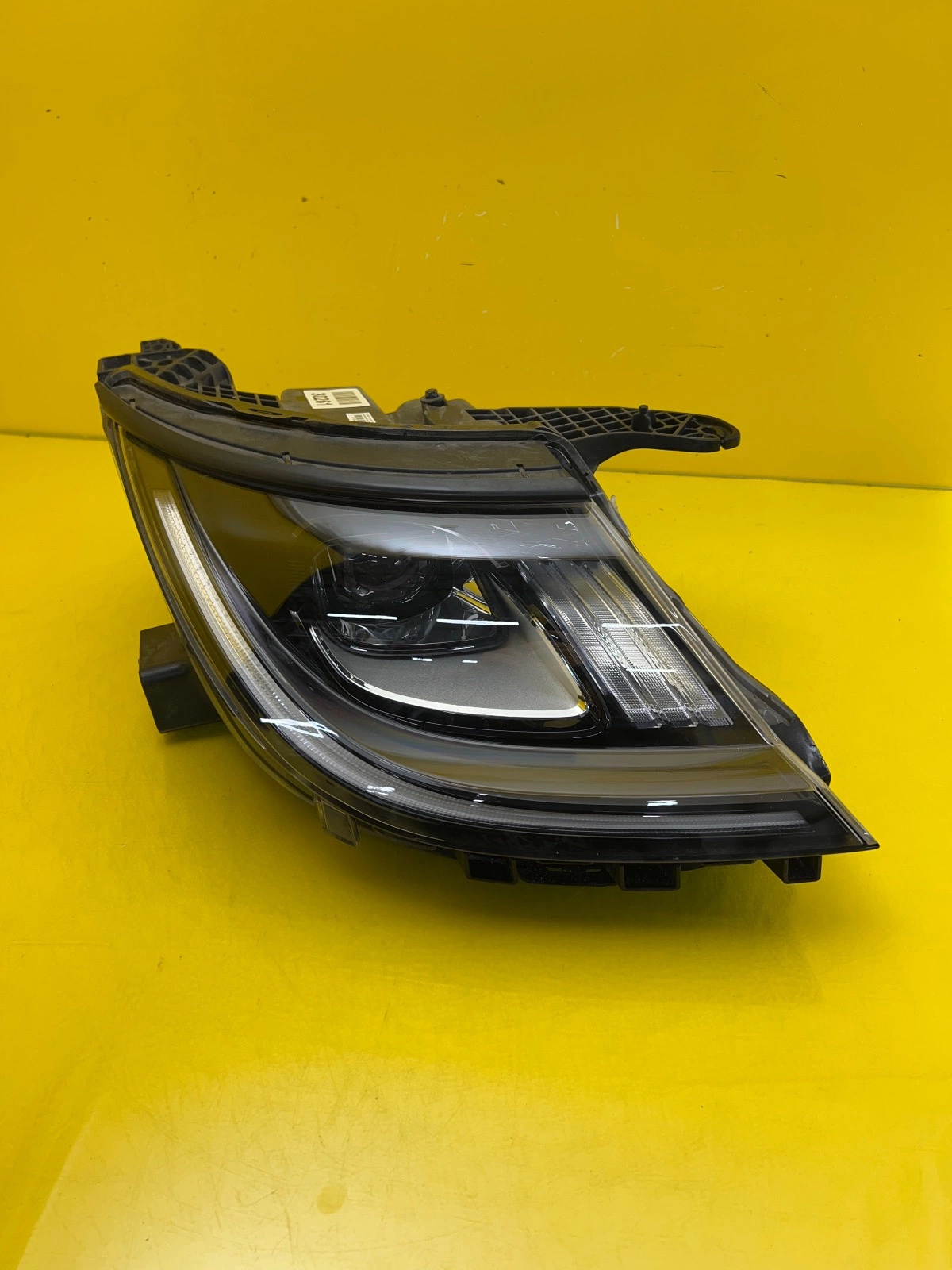 Reflektor Lampa prawa Przód BYD Dolphin Full Led EM2E-4121020E Autolamps Reflektor Lampa prawa Przód BYD Dolphin Full Led EM2E-4121020E