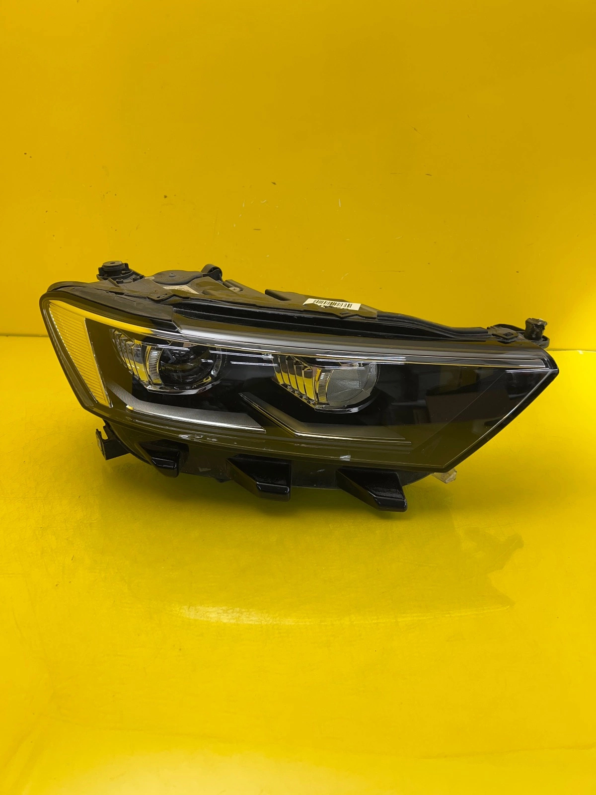 Reflektor Lampa Prawa VW T-ROC Full Led 2GA941036H Autolamps Reflektor Lampa Prawa VW T-ROC Full Led 2GA941036H