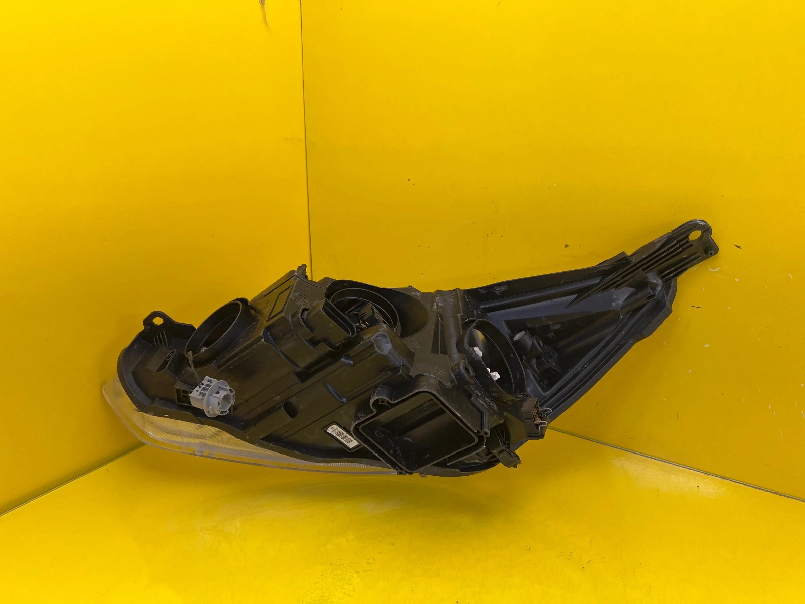 Reflektor Lampa Prawa Ford Focus MK3 III Lift Zwykła F1EB13W029AFA Autolamps 3 Reflektor Lampa Prawa Ford Focus MK3 III Lift Zwykła F1EB13W029AFA