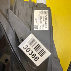 Reflektor Lampa Prawa Przednia Volvo EX30 Full Led 80000628
