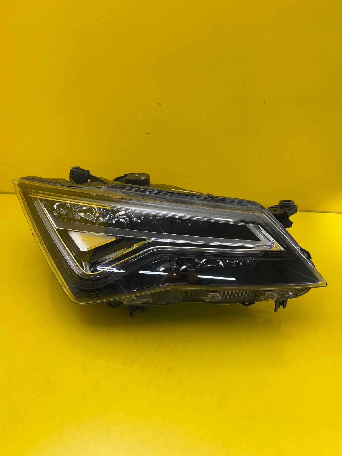 Reflektor Lampa Prawa Seat Ateca Full Led 576941774A Autolamps Reflektor Lampa Prawa Seat Ateca Full Led 576941774A