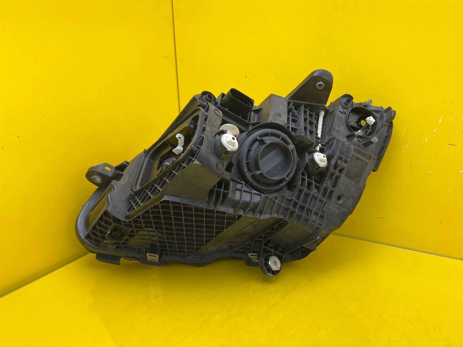 Reflektor Lampa Prawa Mercedes C-Klasa W205 Lift Full Led A2059068005 Autolamps 4 Reflektor Lampa Prawa Mercedes C-Klasa W205 Lift Full Led A2059068005