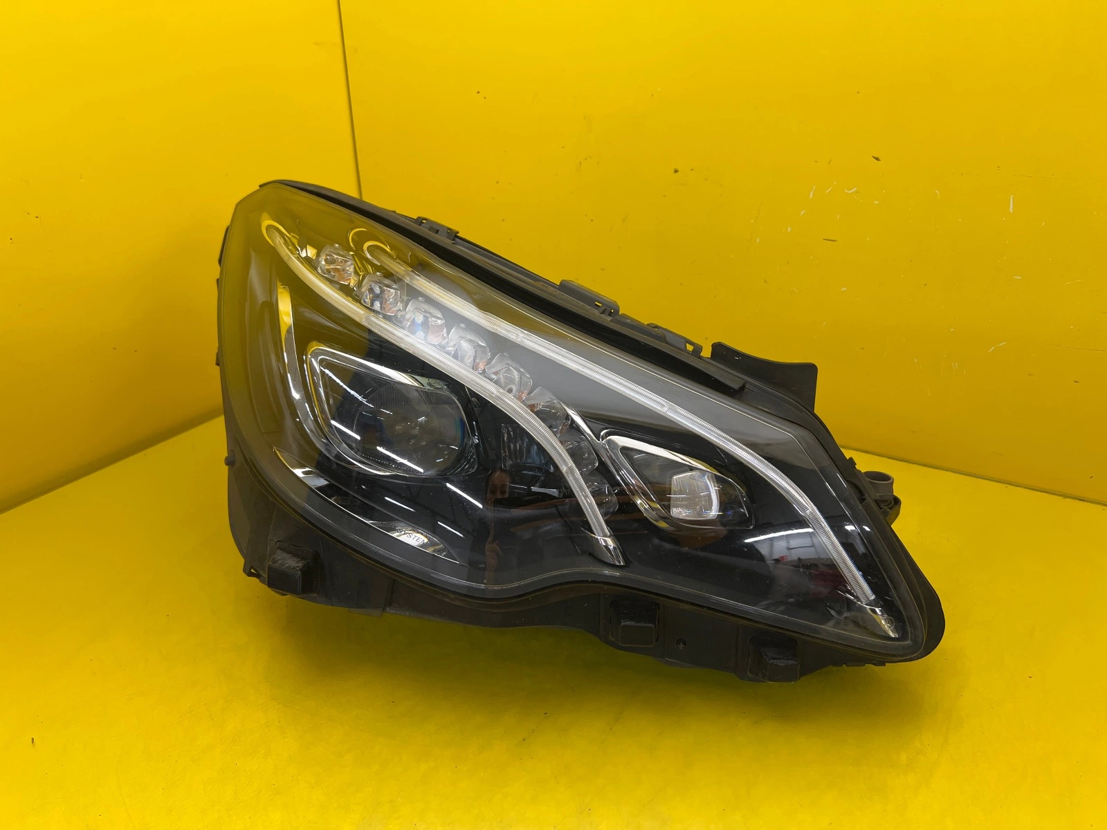 Reflektor Lampa Prawa Mercedes E-Klasa W207 Lift Full Led ILS A2079065400 Autolamps Reflektor Lampa Prawa Mercedes E-Klasa W207 Lift Full Led ILS A2079065400