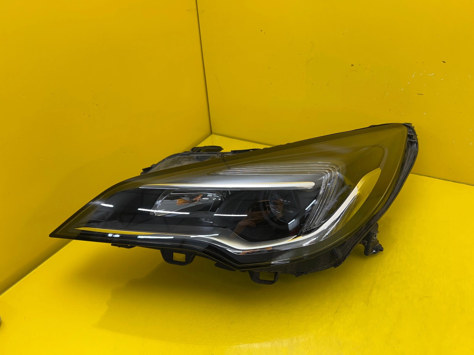 Reflektor Lampa Lewa Opel Astra K V 5 15- Soczewka Led 39047198 Autolamps Reflektor Lampa Lewa Opel Astra K V 5 15- Soczewka Led 39047198