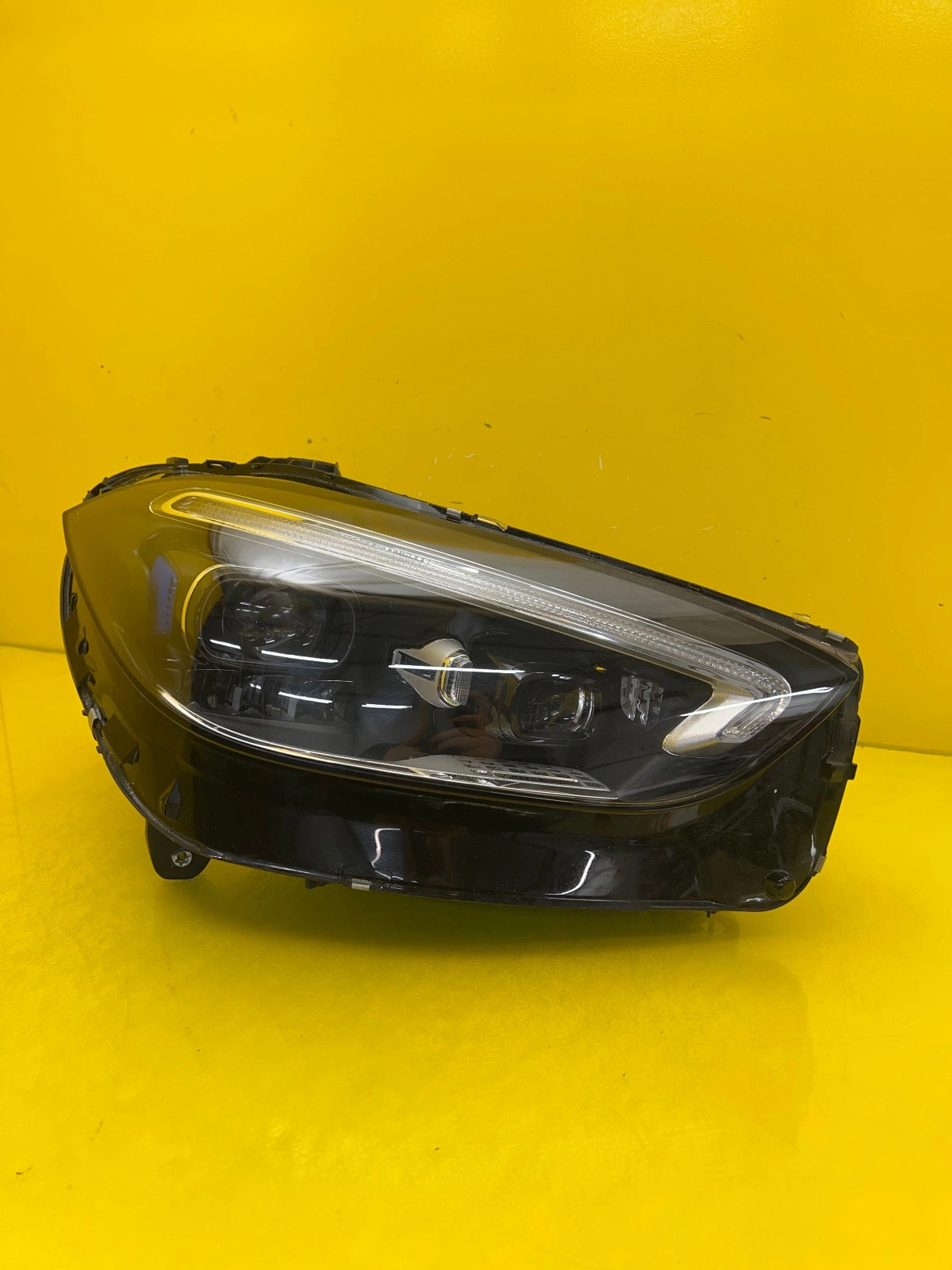 Reflektor Lampa Prawa Mercedes C-Klasa W206 Full Led Digital Light A2069064803 21- Autolamps Reflektor Lampa Prawa Mercedes C-Klasa W206 Full Led Digital Light A2069064803 21-