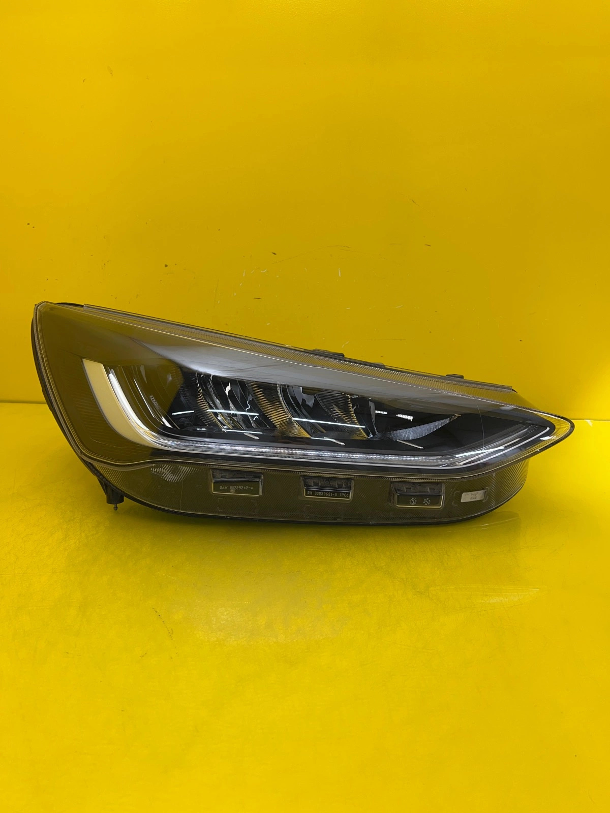 Reflektor Lampa Prawa Ford Focus IV MK4 Led Lift NX7B-13E014-CF Autolamps Reflektor Lampa Prawa Ford Focus IV MK4 Led Lift NX7B-13E014-CF