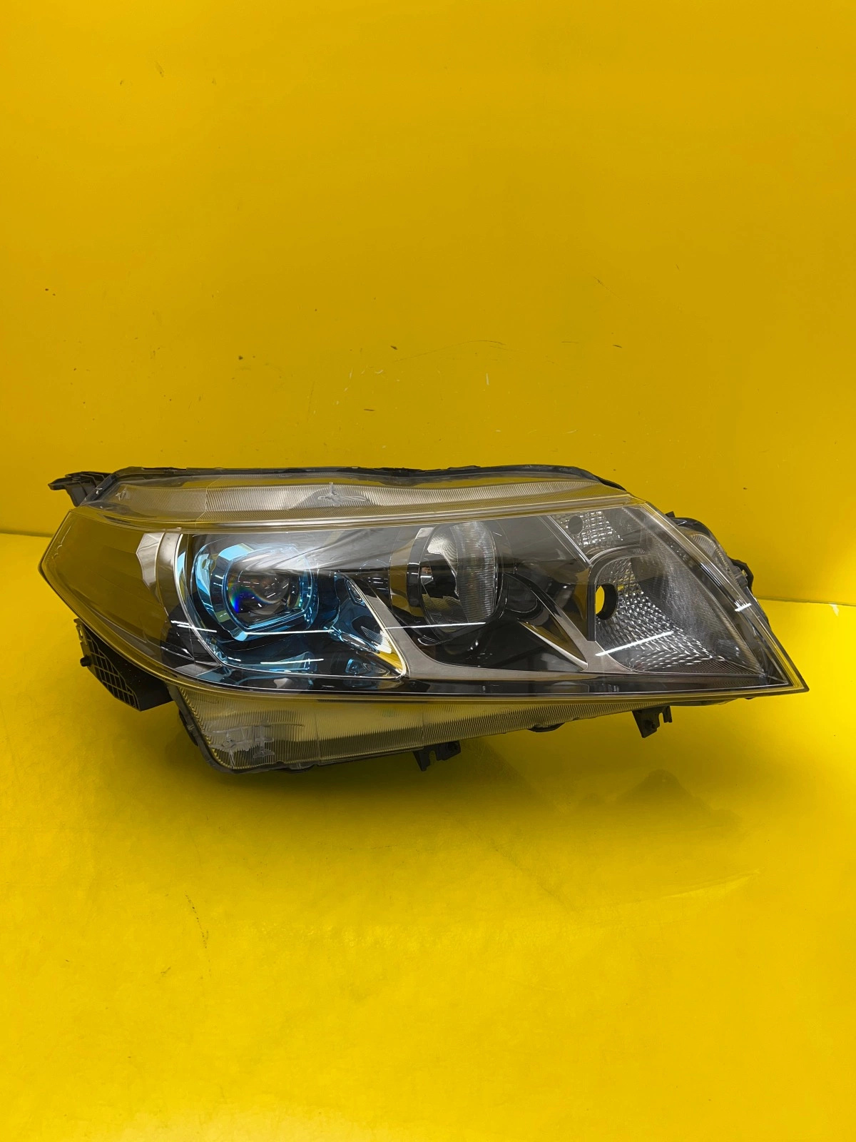 Reflektor Lampa Prawa Suzuki Vitara 3 III Full Led 100180-95 Autolamps Reflektor Lampa Prawa Suzuki Vitara 3 III Full Led 100180-95