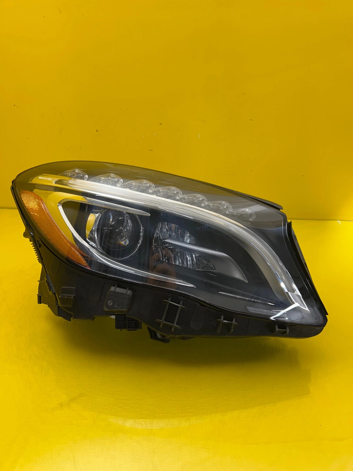 Reflektor Lampa Prawa Mercedes GLA W156 Full Led ILS USA A1569064200 Autolamps Reflektor Lampa Prawa Mercedes GLA W156 Full Led ILS USA A1569064200