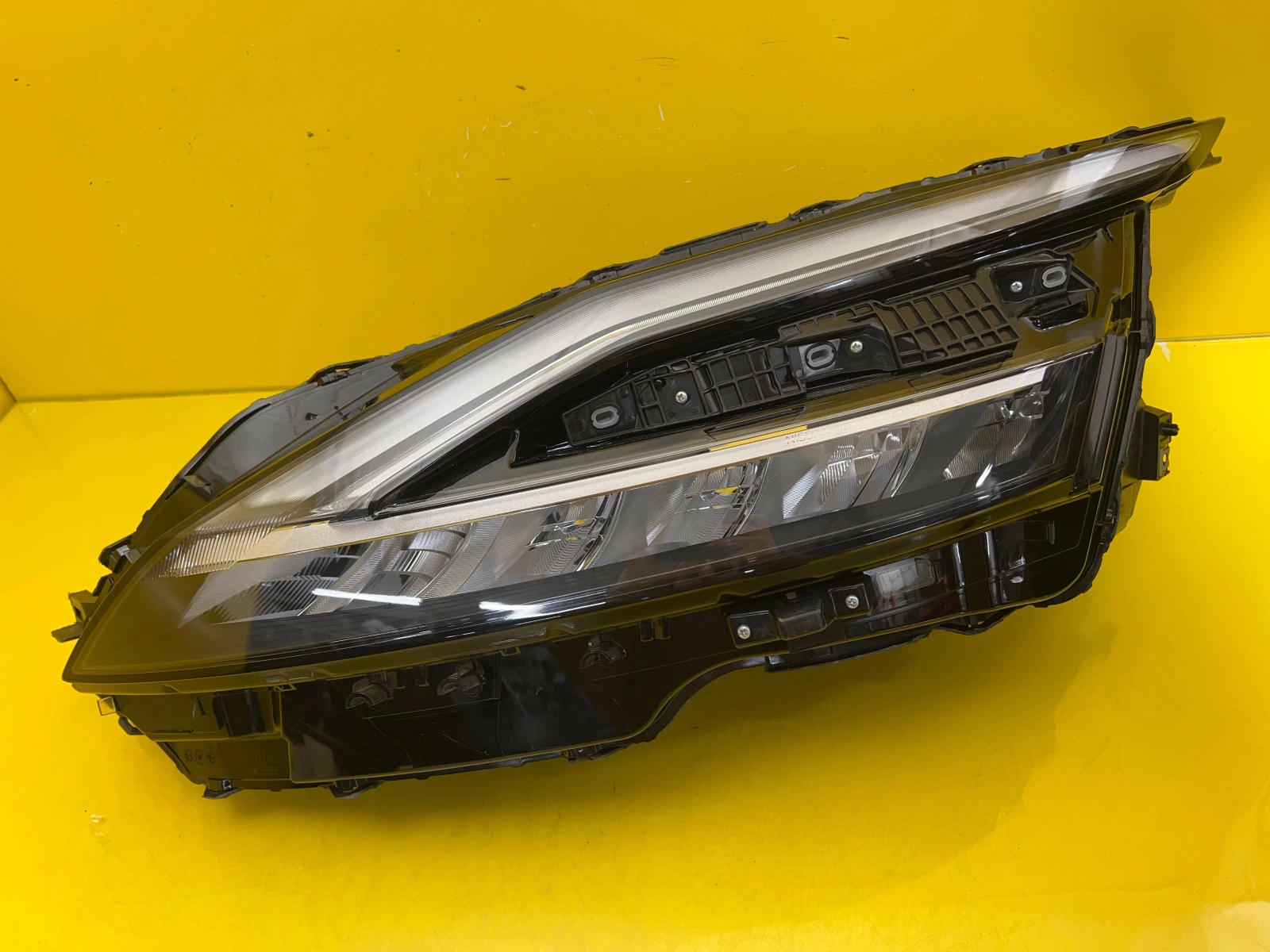 Reflektor Lampa Lewa Nissan Qashqai 21- Full Led 100-8D02J Autolamps Reflektor Lampa Lewa Nissan Qashqai 21- Full Led 100-8D02J