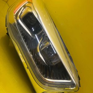 Reflektor Lampa Prawa Ford Kuga MK2 Lift Bi-Xenon GV41-13D154-AF 17-