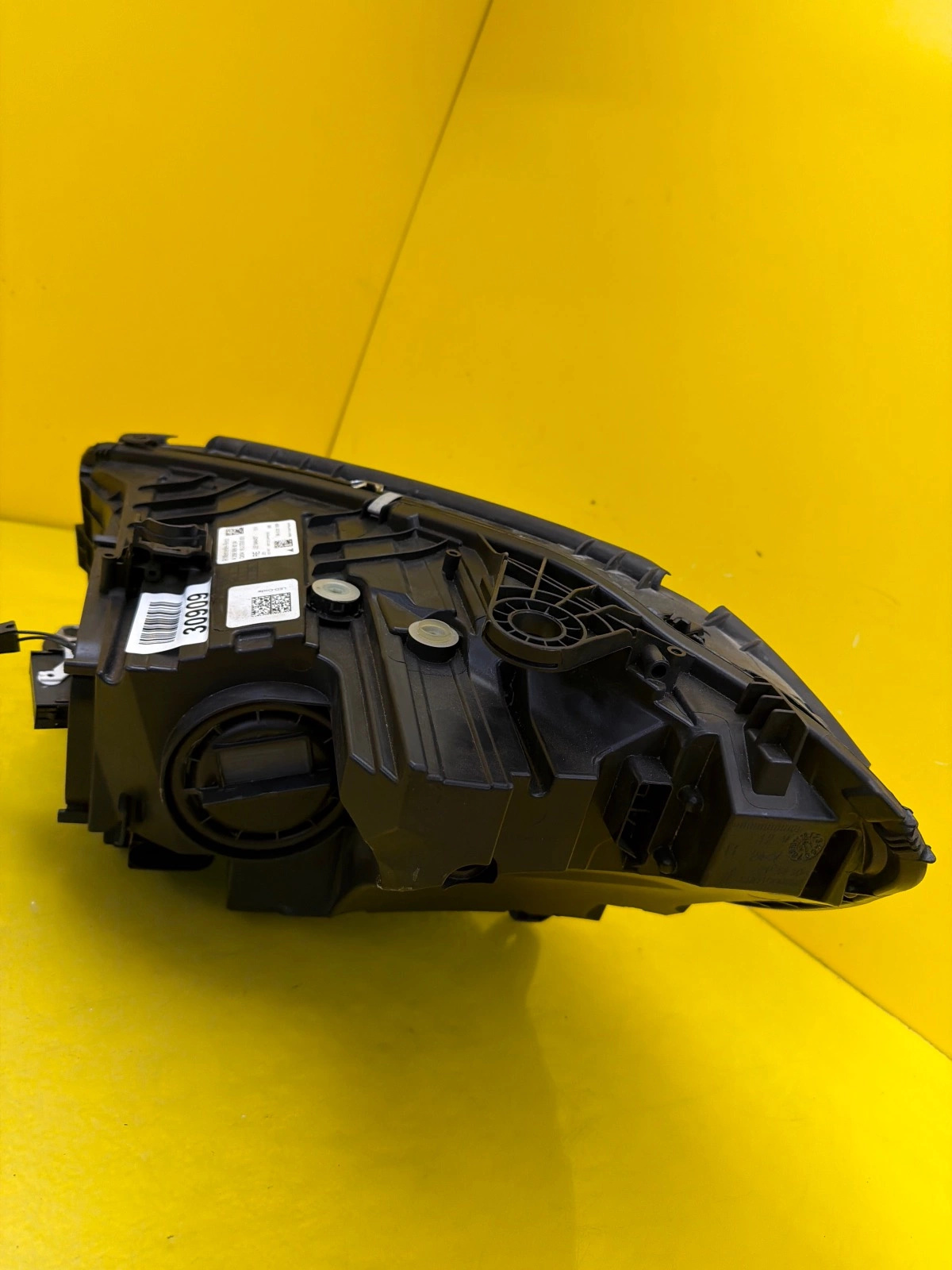 Reflektor Lampa Prawa Mercedes C-Klasa W206 Full Led High Performance A2069068204 Autolamps 4 Reflektor Lampa Prawa Mercedes C-Klasa W206 Full Led High Performance A2069068204