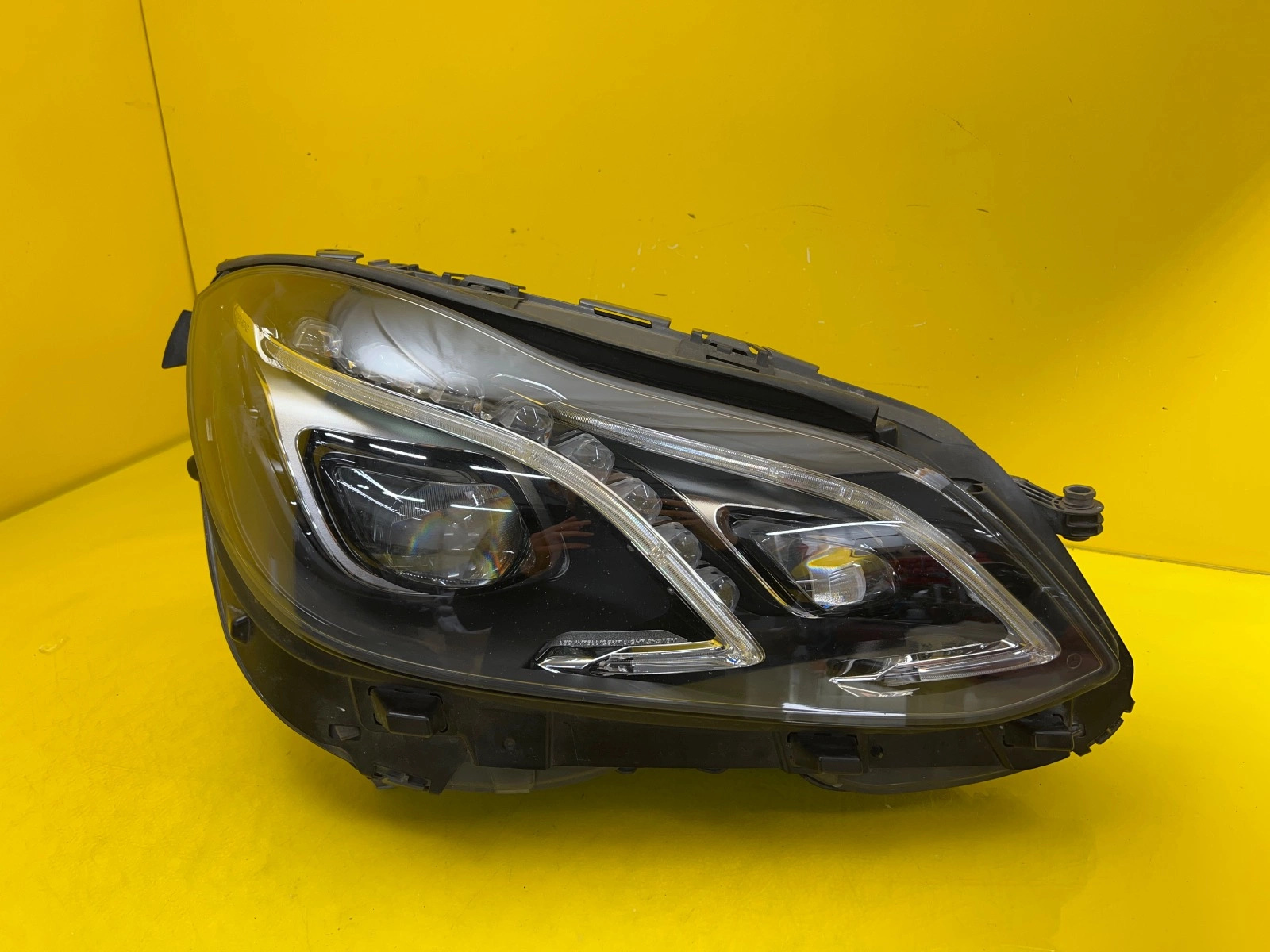 Reflektor Mercedes E-Klasa W212 Lift Lampa Prawa Full Led A2128205639 Autolamps Reflektor Mercedes E-Klasa W212 Lift Lampa Prawa Full Led A2128205639