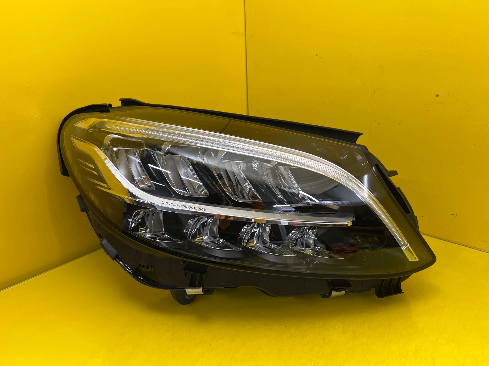 Reflektor Lampa Prawa Mercedes C-Klasa W205 FL Lift 18-21 Full Led A2059062206 Autolamps Reflektor Lampa Prawa Mercedes C-Klasa W205 FL Lift 18-21 Full Led A2059062206