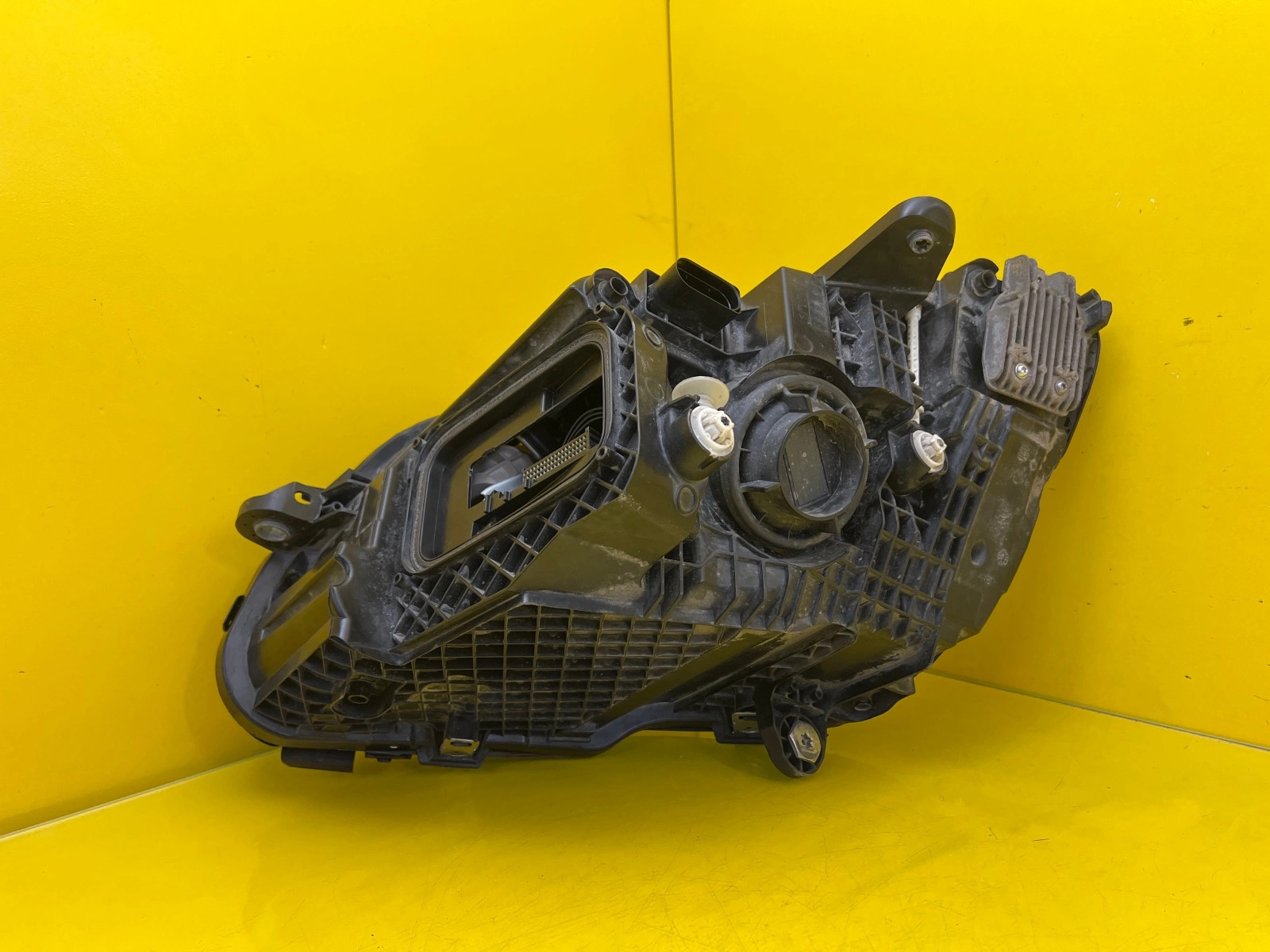 Reflektor Lampa Prawa Mercedes C-Klasa W205 FL Lift 18-21 Full Led A2059062206 Autolamps 4 Reflektor Lampa Prawa Mercedes C-Klasa W205 FL Lift 18-21 Full Led A2059062206