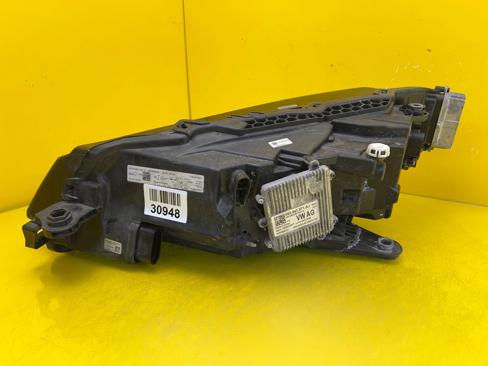 Reflektor Lampa Prawa Skoda SuperB 3V1 III 3 Lift 3V1941016E Autolamps 3 Reflektor Lampa Prawa Skoda SuperB 3V1 III 3 Lift 3V1941016E