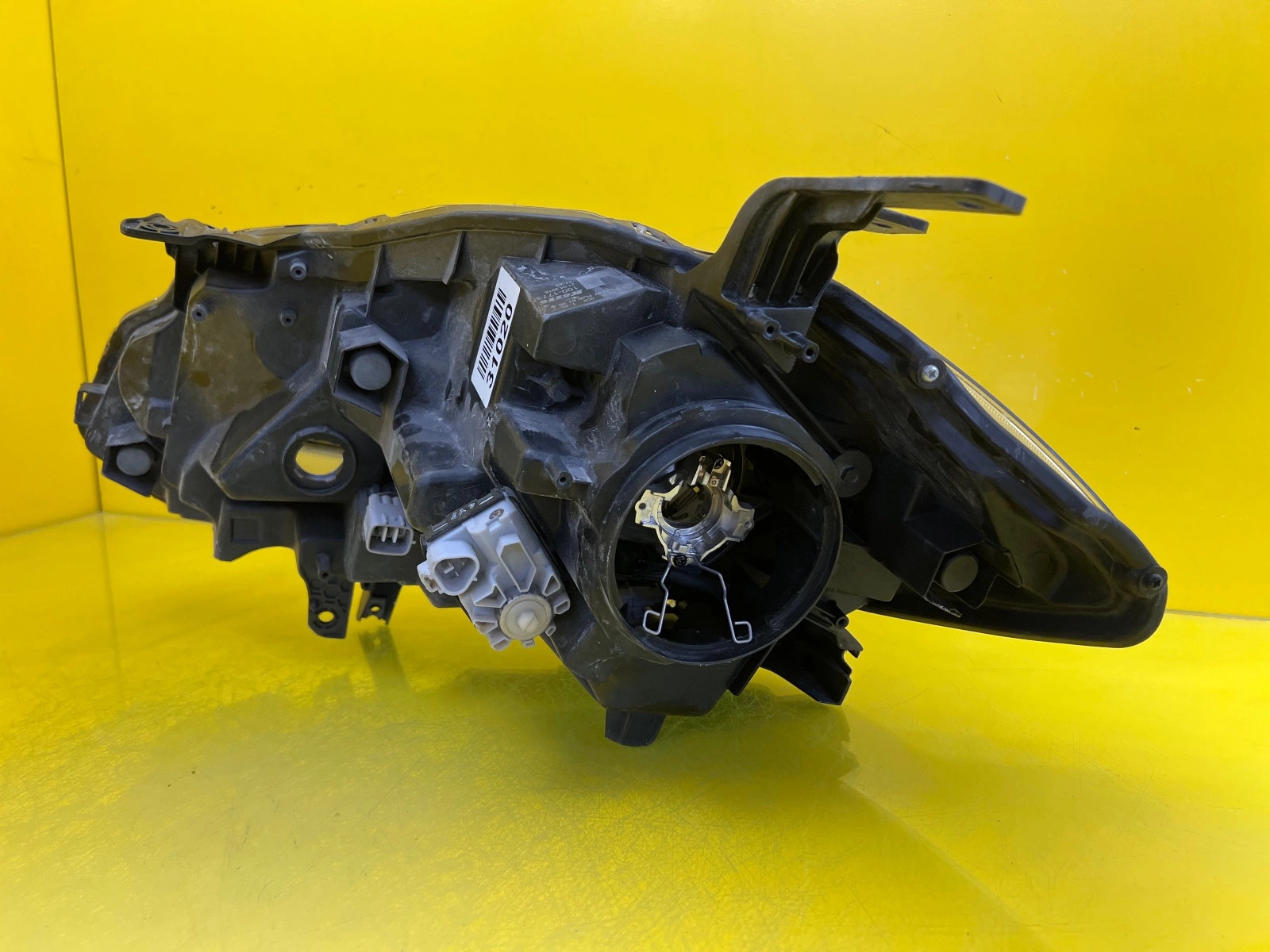 Reflektor Lampa Prawa Przednia Suzuki SX4 S-Cross Xenon Led 100-17735 13-16 Autolamps 4 Reflektor Lampa Prawa Przednia Suzuki SX4 S-Cross Xenon Led 100-17735 13-16