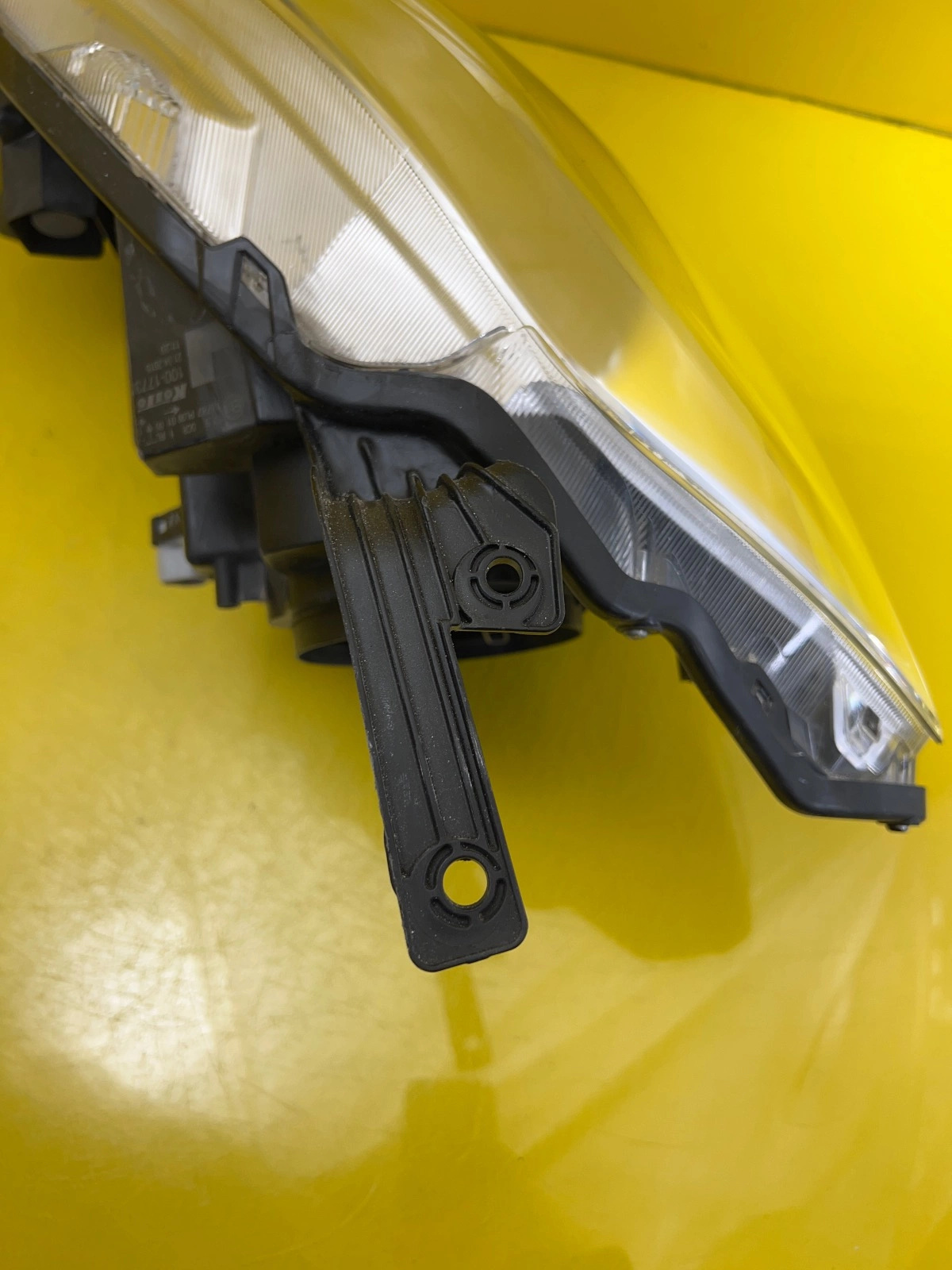 Reflektor Lampa Prawa Przednia Suzuki SX4 S-Cross Xenon Led 100-17735 13-16 Autolamps 6 Reflektor Lampa Prawa Przednia Suzuki SX4 S-Cross Xenon Led 100-17735 13-16