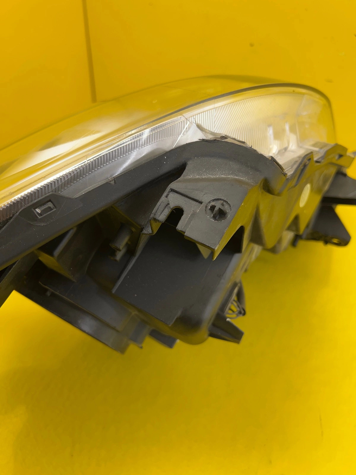 Reflektor Lampa Prawa Przednia Suzuki SX4 S-Cross Xenon Led 100-17735 13-16 Autolamps 7 Reflektor Lampa Prawa Przednia Suzuki SX4 S-Cross Xenon Led 100-17735 13-16