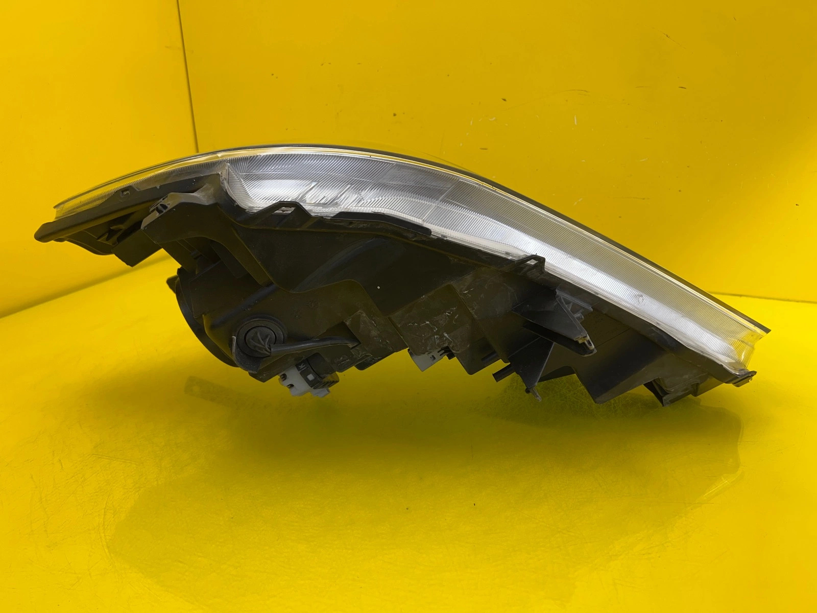 Reflektor Lampa Prawa Przednia Suzuki SX4 S-Cross Xenon Led 100-17735 13-16 Autolamps 8 Reflektor Lampa Prawa Przednia Suzuki SX4 S-Cross Xenon Led 100-17735 13-16