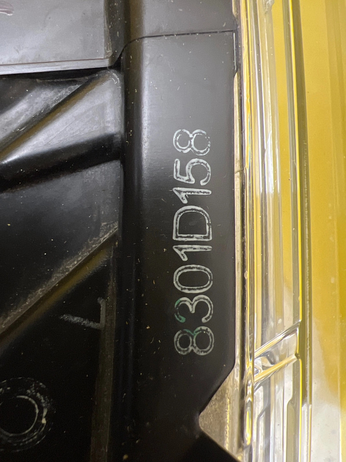 Reflektor Lampa Prawa Przód Mitsubishi L200 8301D156 Autolamps 4 Reflektor Lampa Prawa Przód Mitsubishi L200 8301D156