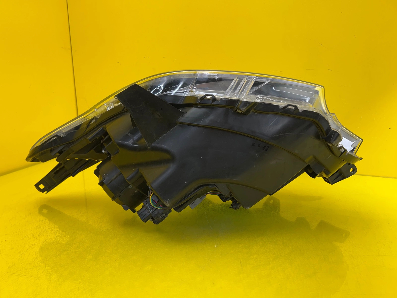 Reflektor Lampa Prawa Przód Mitsubishi L200 8301D156 Autolamps 6 Reflektor Lampa Prawa Przód Mitsubishi L200 8301D156