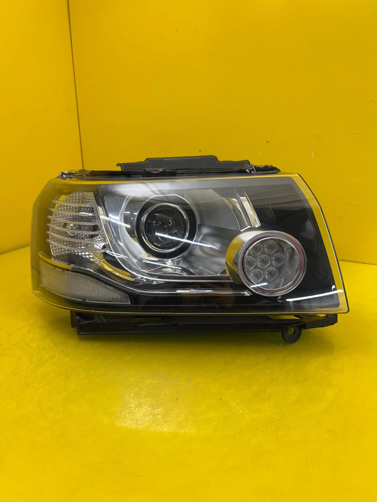 Reflektor Lampa Prawa Land Rover Freelander L359 Lift 2011- Zwykła Soczewka 12 Pinów Autolamps Reflektor Lampa Prawa Land Rover Freelander L359 Lift 2011- Zwykła Soczewka 12 Pinów