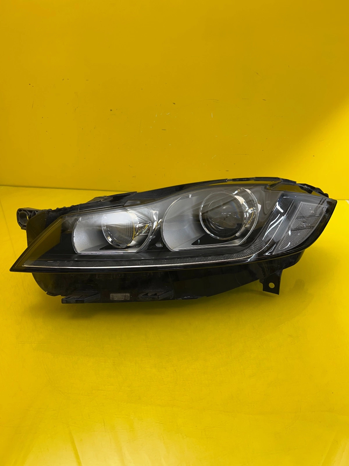 Reflektor Lampa Lewa Jaguar XF X260 F-Pace X761 Xenon Led GX63-13W030-EF Autolamps Reflektor Lampa Lewa Jaguar XF X260 F-Pace X761 Xenon Led GX63-13W030-EF