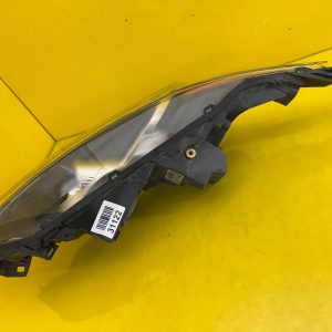 Reflektor Lampa Prawa Przód Ford Transit Connect MK2 FT11-13W029-DB
