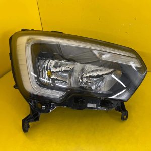 Reflektor Lampa Prawa Renault Master III IV Movano B Lift 19- Led 260105567R
