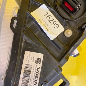 Reflektor LAMPA LEWA VOLVO S60 V60 LIFT BI-XENON 31420253