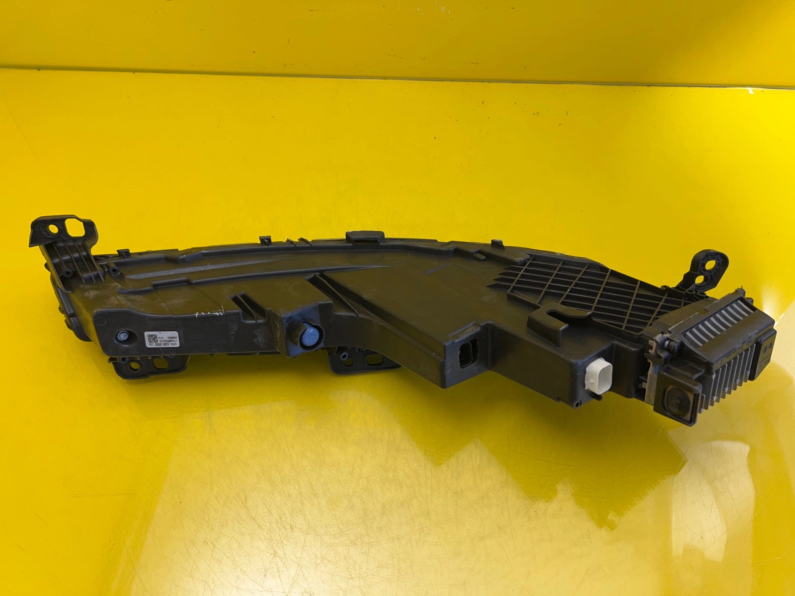 Reflektor BMW 7 G70 Full Led Lampa Lewa Swarovski Crystal 9879935-12 Autolamps 4 Reflektor BMW 7 G70 Full Led Lampa Lewa Swarovski Crystal 9879935-12