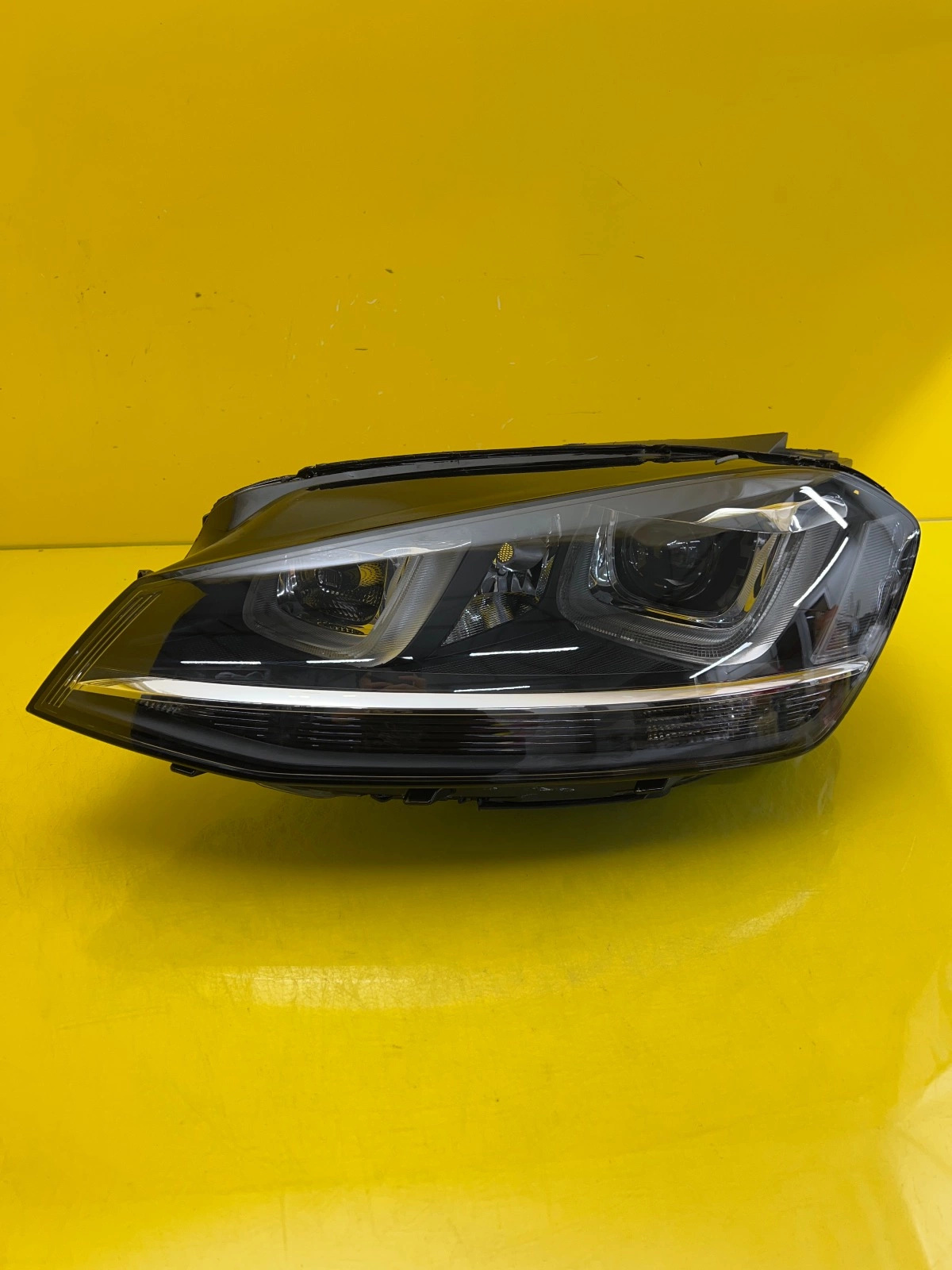 Reflektor Lampa Lewa Przednia VW Golf 7 VII Xenon 5G1941751 Autolamps Reflektor Lampa Lewa Przednia VW Golf 7 VII Xenon 5G1941751