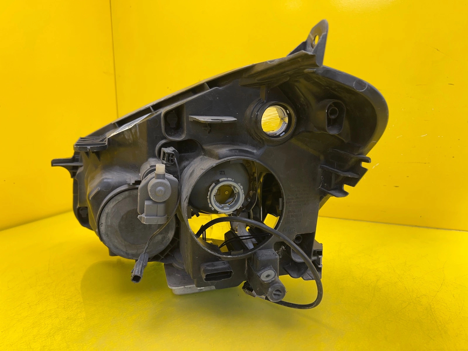 Reflektor Lampa Prawa Nissan Qashqai J10 Lift Xenon 26010BR60B Autolamps 3 Reflektor Lampa Prawa Nissan Qashqai J10 Lift Xenon 26010BR60B