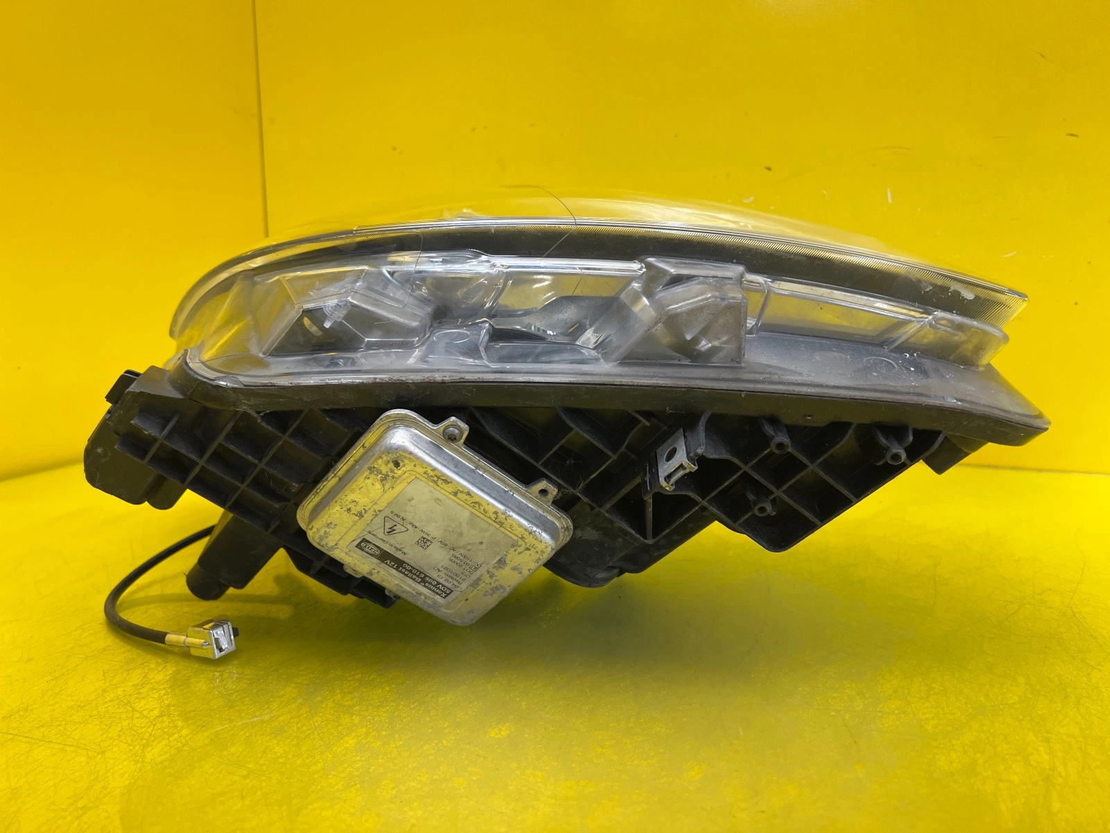 Reflektor Lampa Prawa Nissan Qashqai J10 Lift Xenon 26010BR60B Autolamps 4 Reflektor Lampa Prawa Nissan Qashqai J10 Lift Xenon 26010BR60B