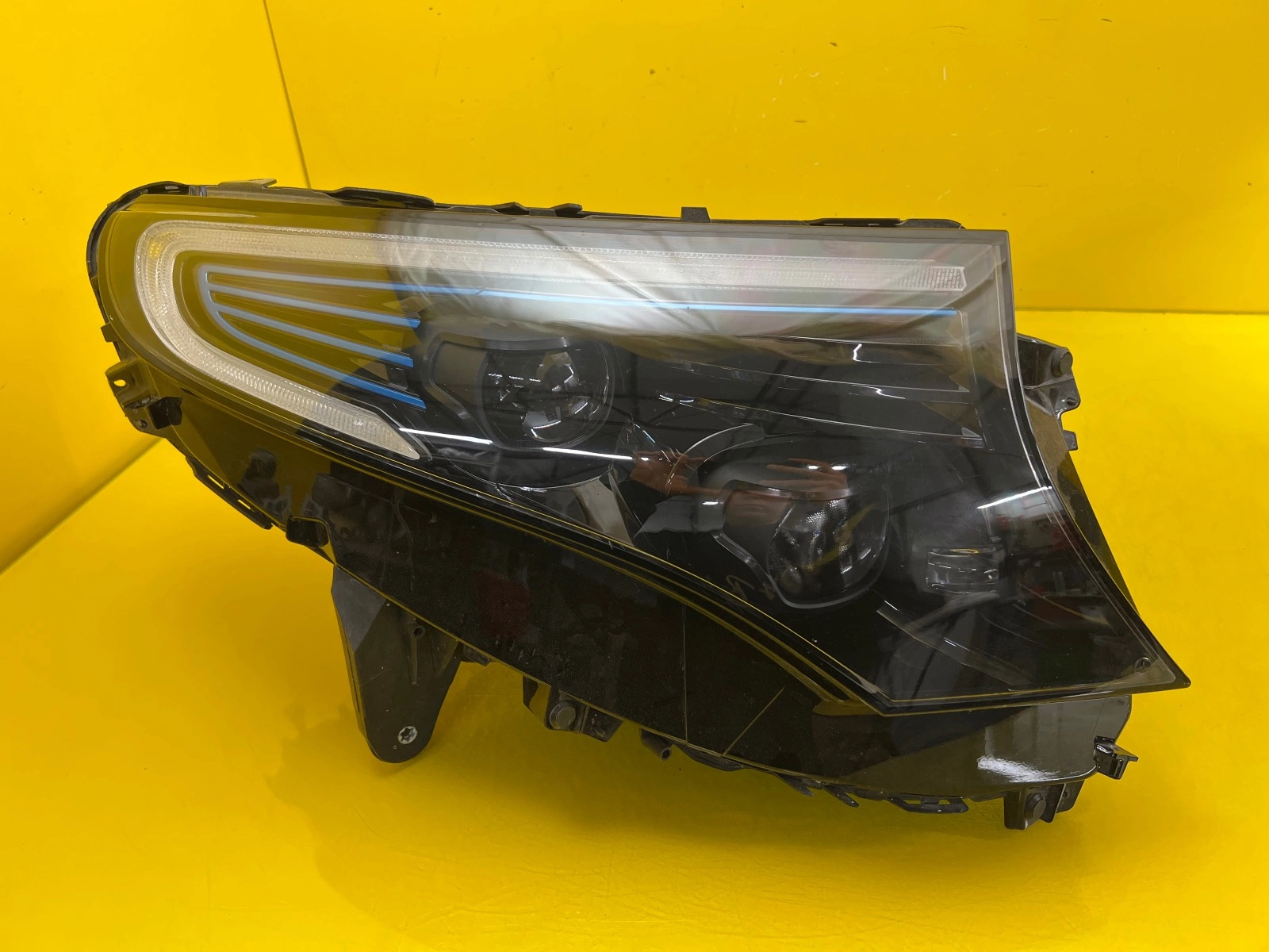 Reflektor Lampa Prawa Mercedes EQC W293 293 Full Led A2939060201 Autolamps Reflektor Lampa Prawa Mercedes EQC W293 293 Full Led A2939060201