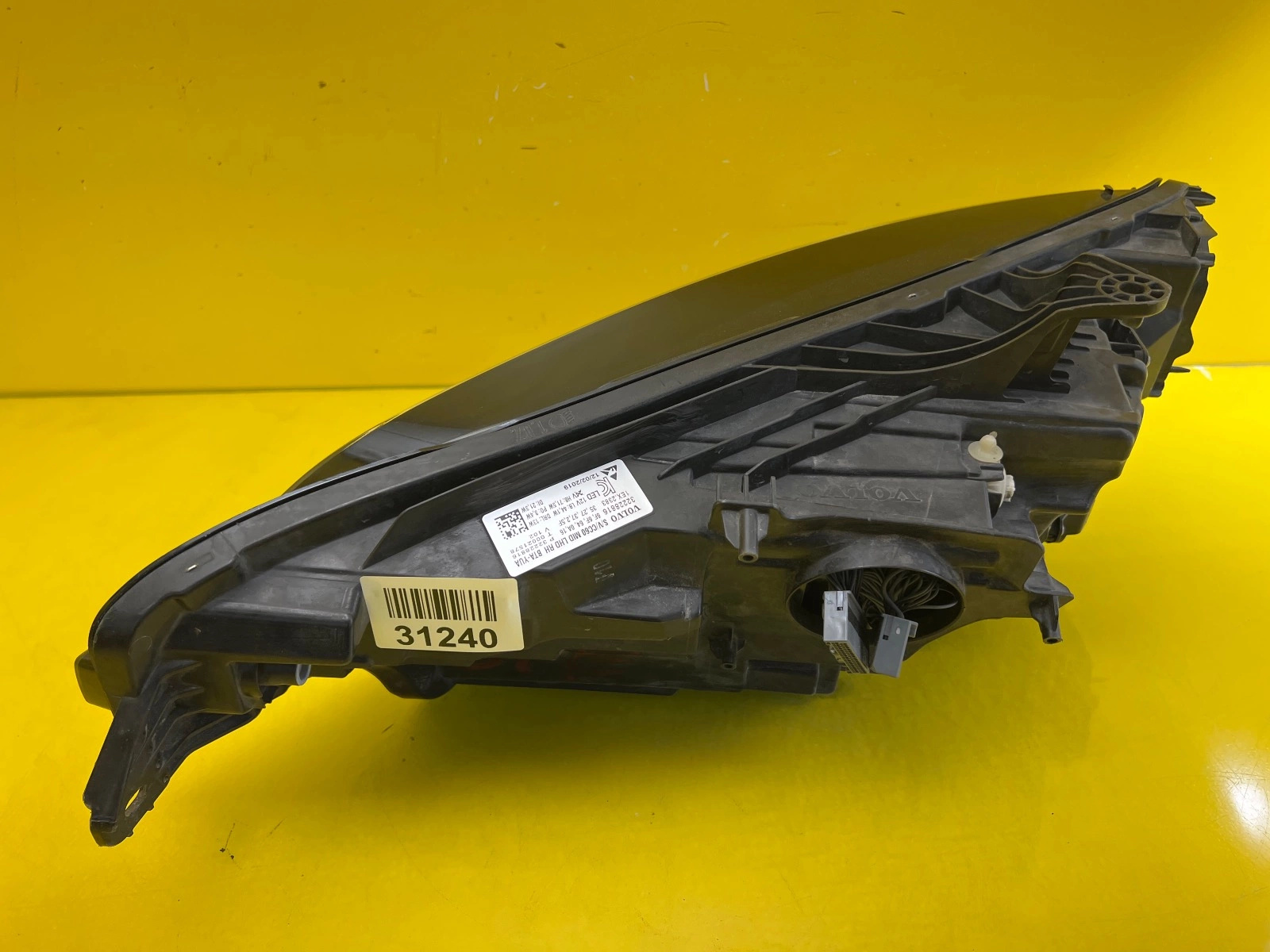 Reflektor Lampa Prawa Volvo S60 V60 Mid Led 32228816 Autolamps 5 Reflektor Lampa Prawa Volvo S60 V60 Mid Led 32228816