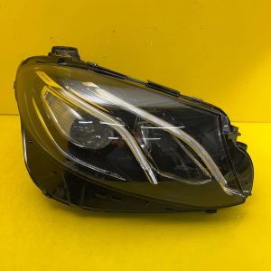 Reflektor Lampa Prawa Mercedes E-Klasa W213 Led High Performance A2139067806