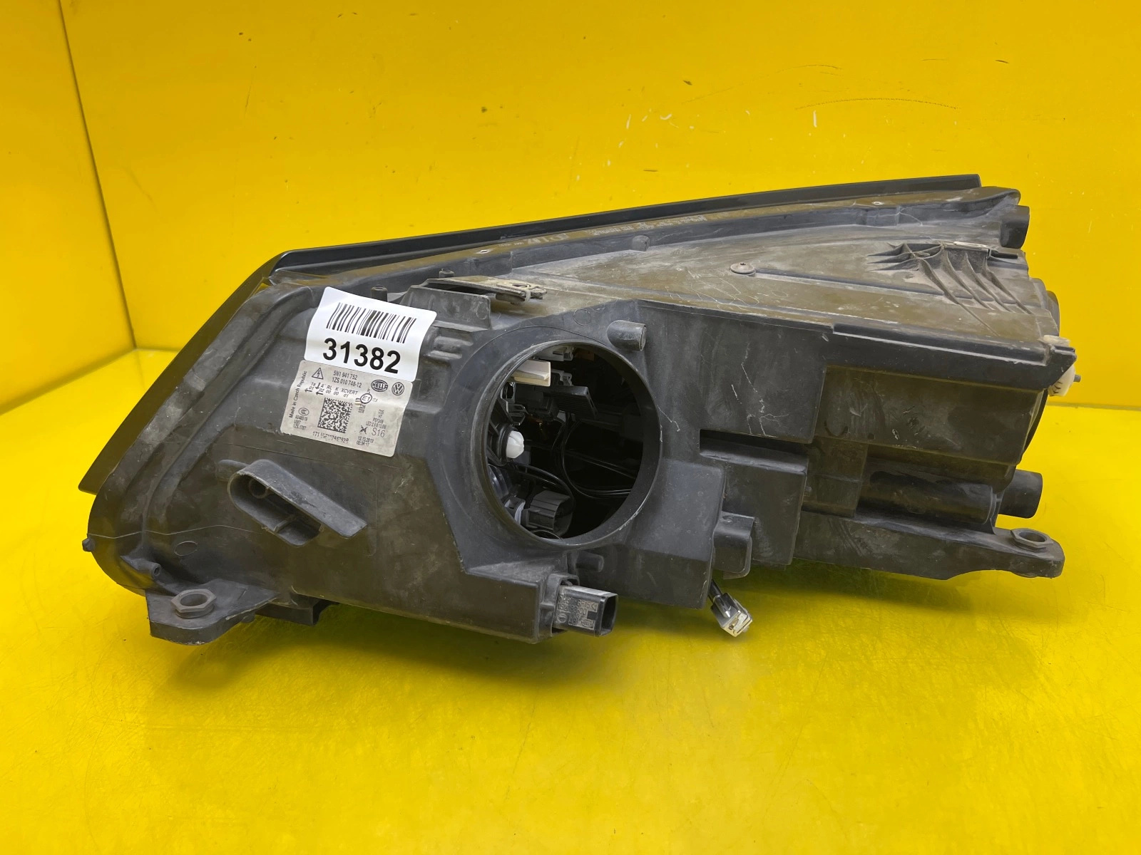 Reflektor Lampa Prawa VW Tiguan I 5N1 Lift 11-15 Bi-Xenon Led 5N1941752 Autolamps 3 Reflektor Lampa Prawa VW Tiguan I 5N1 Lift 11-15 Bi-Xenon Led 5N1941752