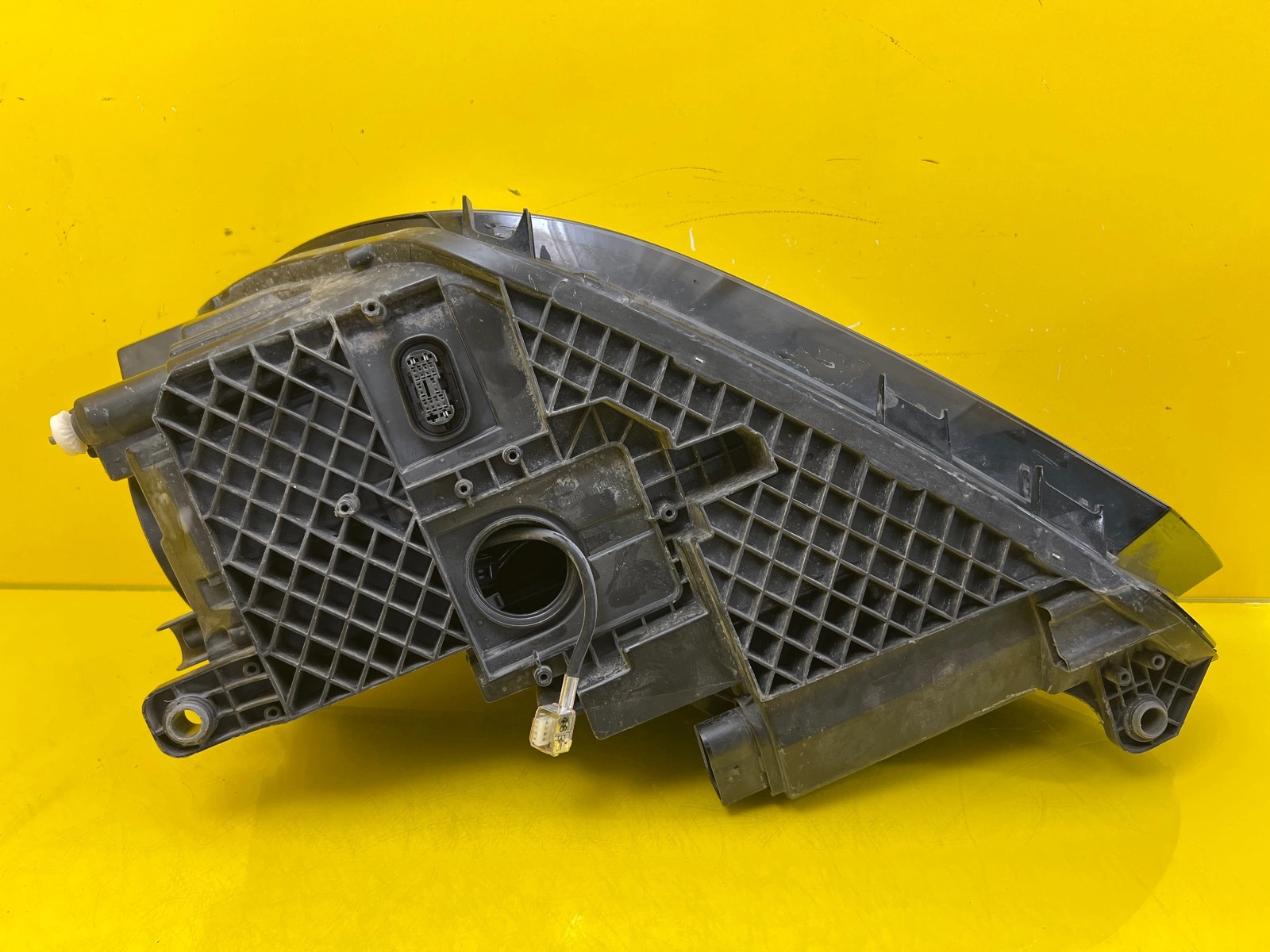 Reflektor Lampa Prawa VW Tiguan I 5N1 Lift 11-15 Bi-Xenon Led 5N1941752 Autolamps 5 Reflektor Lampa Prawa VW Tiguan I 5N1 Lift 11-15 Bi-Xenon Led 5N1941752